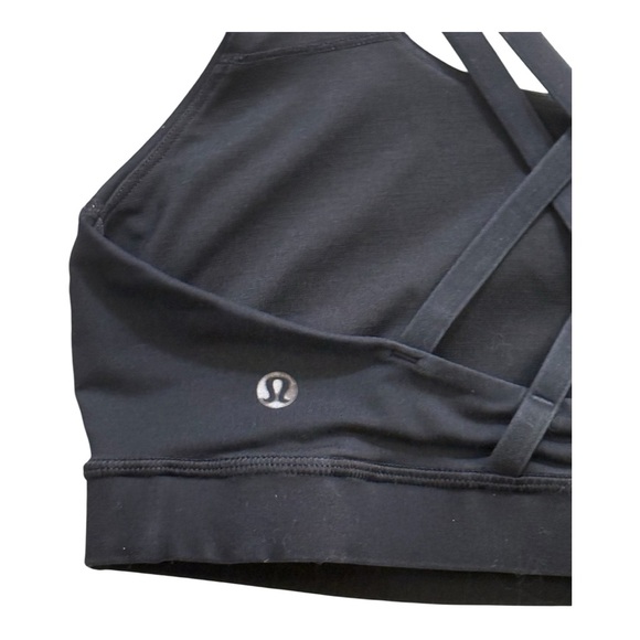 Women’s Lululemon Black Sports Bra with Criss Cross Straps! Size 8! - Picture 3 of 6